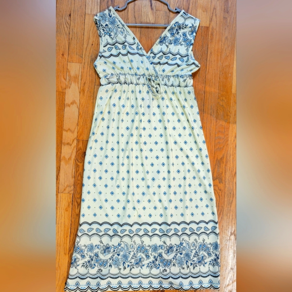 BELLA BERRY FASHION Elegant Blue and Yellow Sleeveless Dress